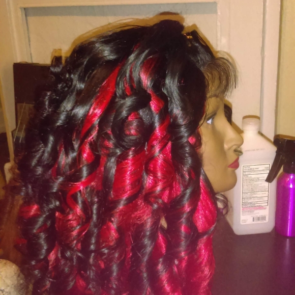 Wig - Picture 1 of 2